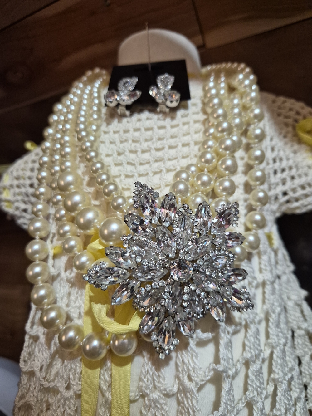 Vintage Ivory Pearl Multi-Strand Necklace with Crystal Star Brooch